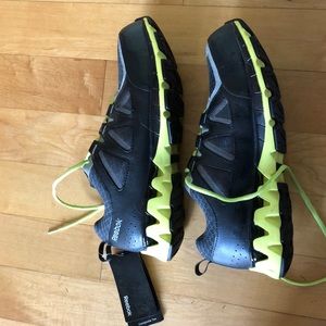 Reebok- composite tie caps Mens  11M